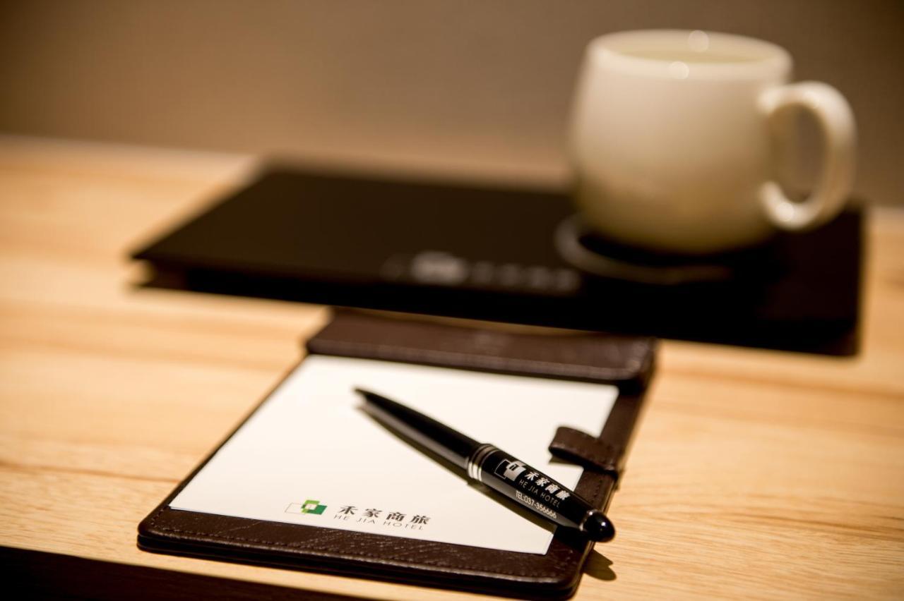 He-Jia Hotel Miaoli Luaran gambar
