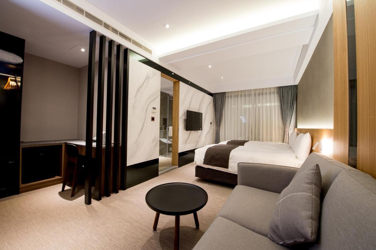 He-Jia Hotel Miaoli Luaran gambar
