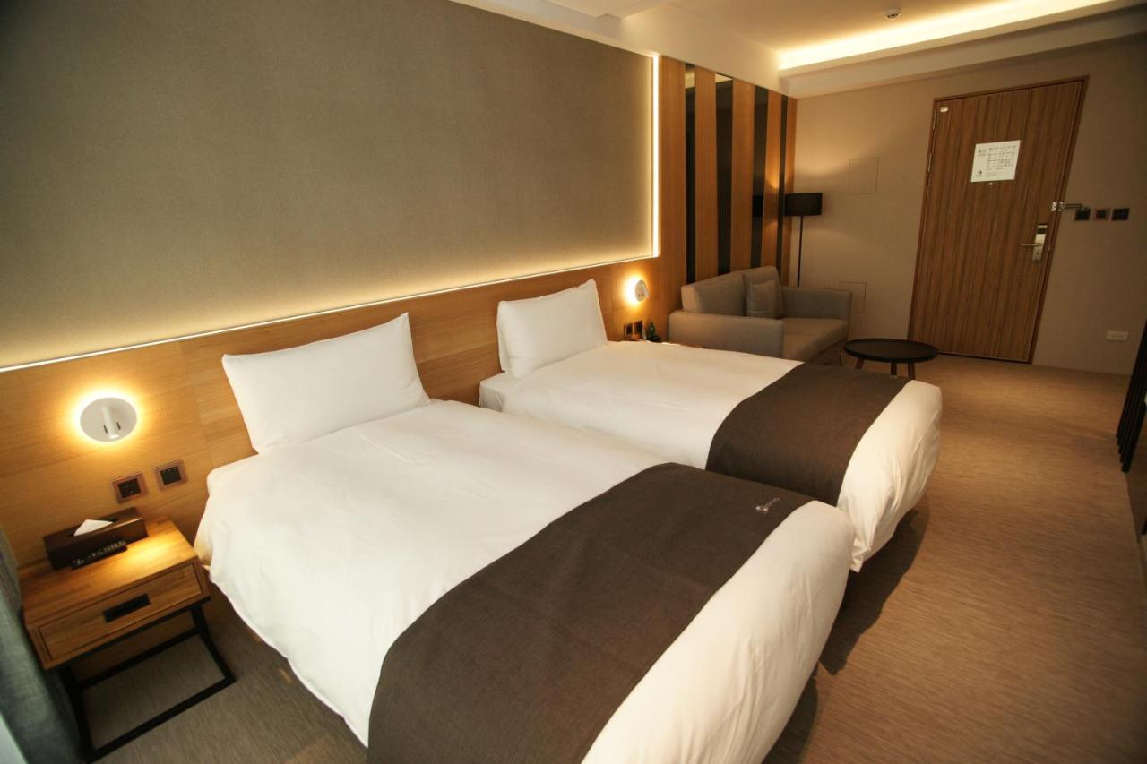 He-Jia Hotel Miaoli Luaran gambar