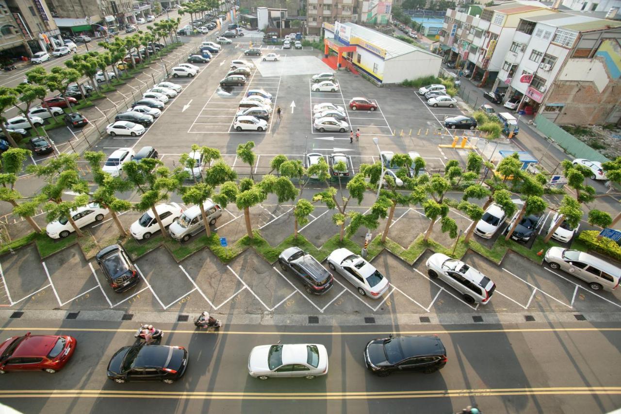 He-Jia Hotel Miaoli Luaran gambar