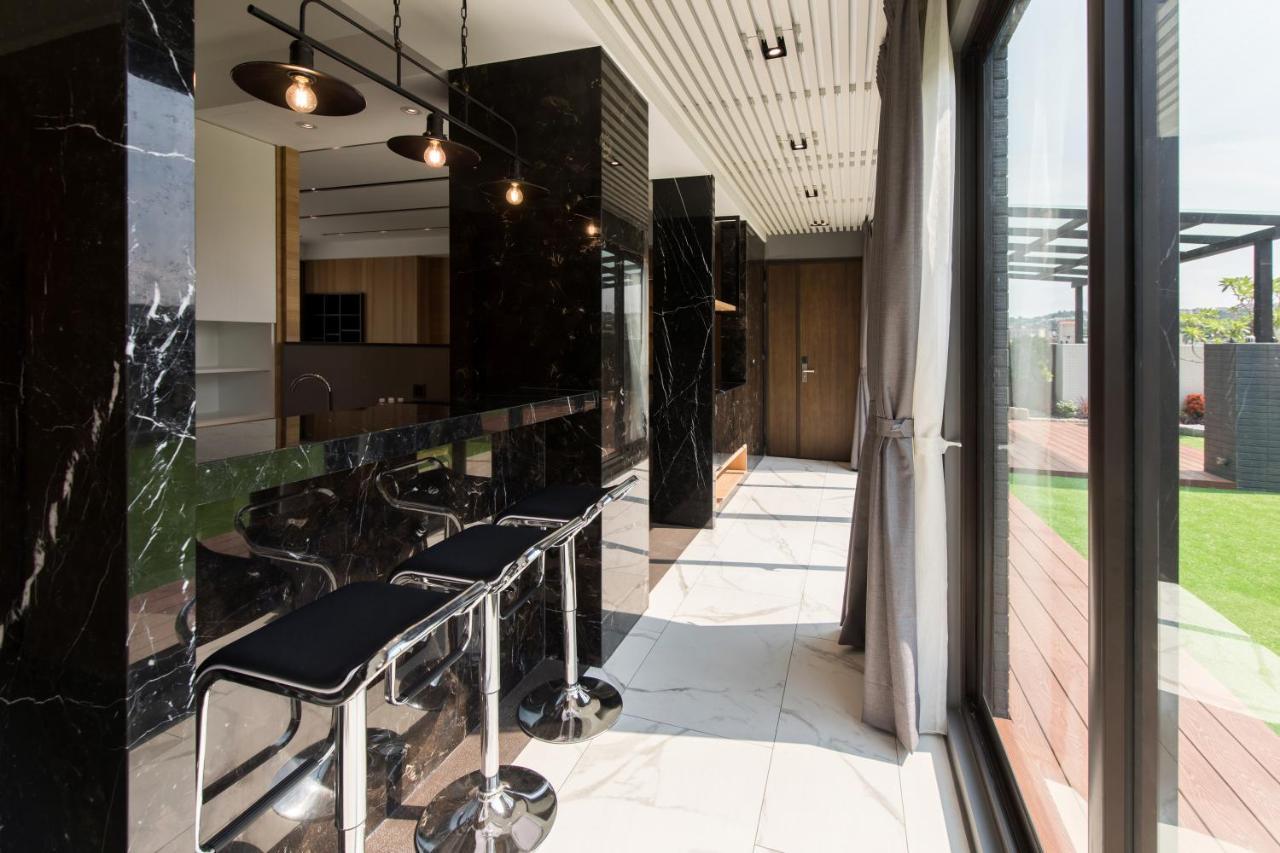 He-Jia Hotel Miaoli Luaran gambar