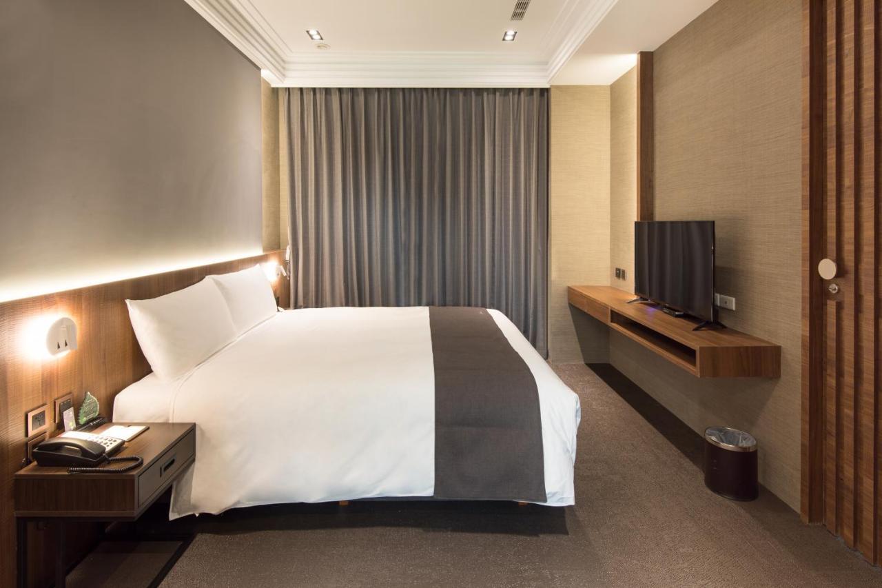 He-Jia Hotel Miaoli Luaran gambar