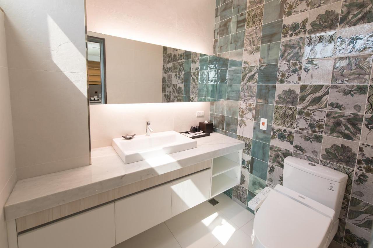He-Jia Hotel Miaoli Luaran gambar